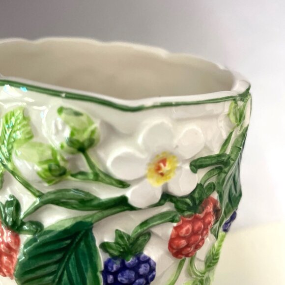 Otagiri Japan Vintage Ceramic Vase Embossed Hand Painted Berries Floral 6" Tall - Picture 5 of 10